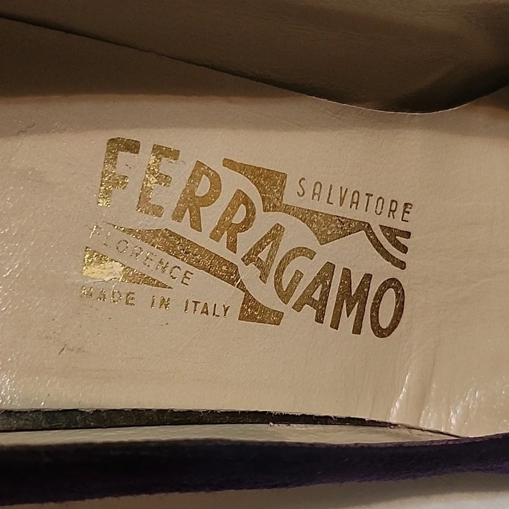 Vintage Salvatore Ferragamo Luxury Purple and Black Heels 9 AA